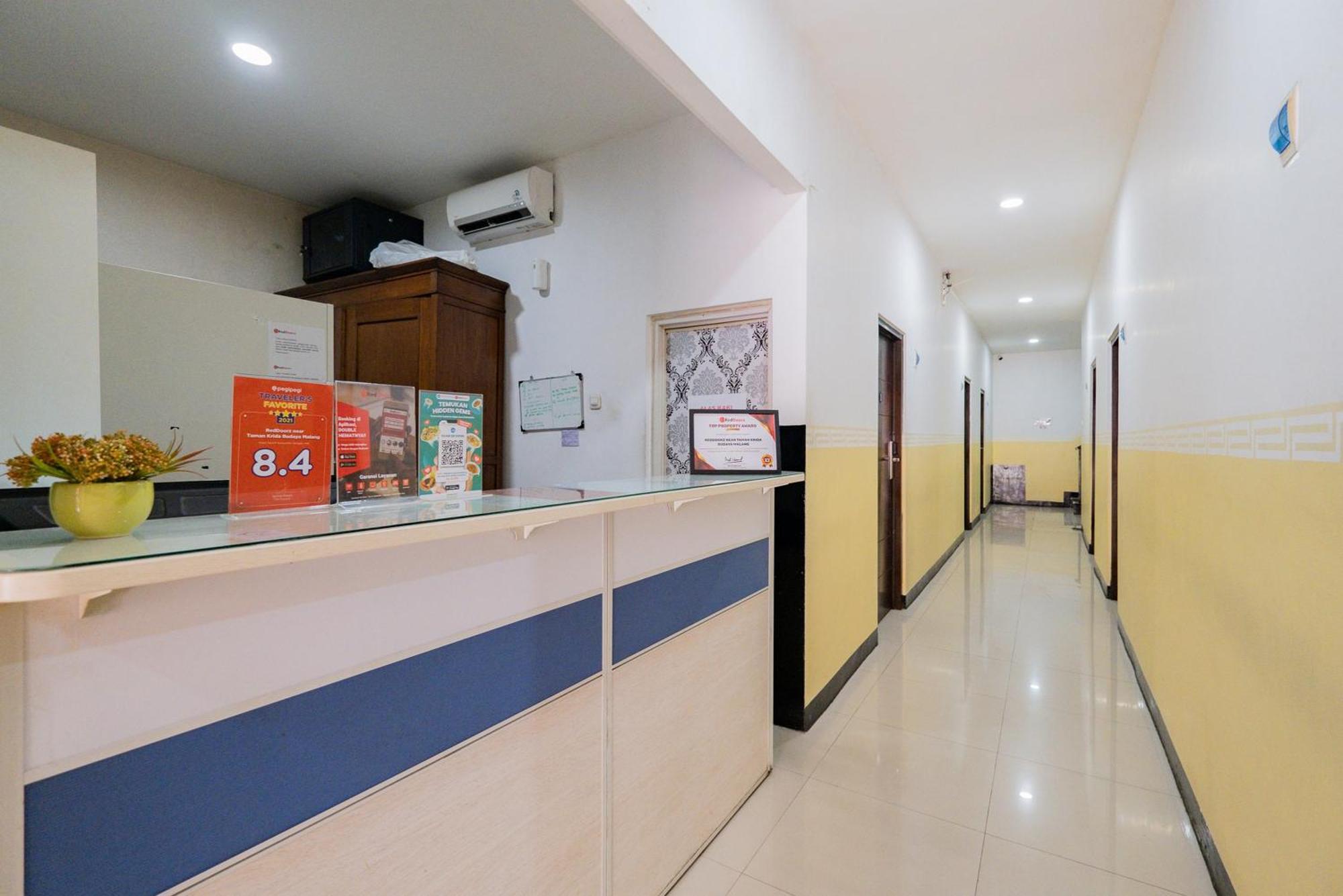 Reddoorz Near Taman Krida Budaya Malang Exteriér fotografie