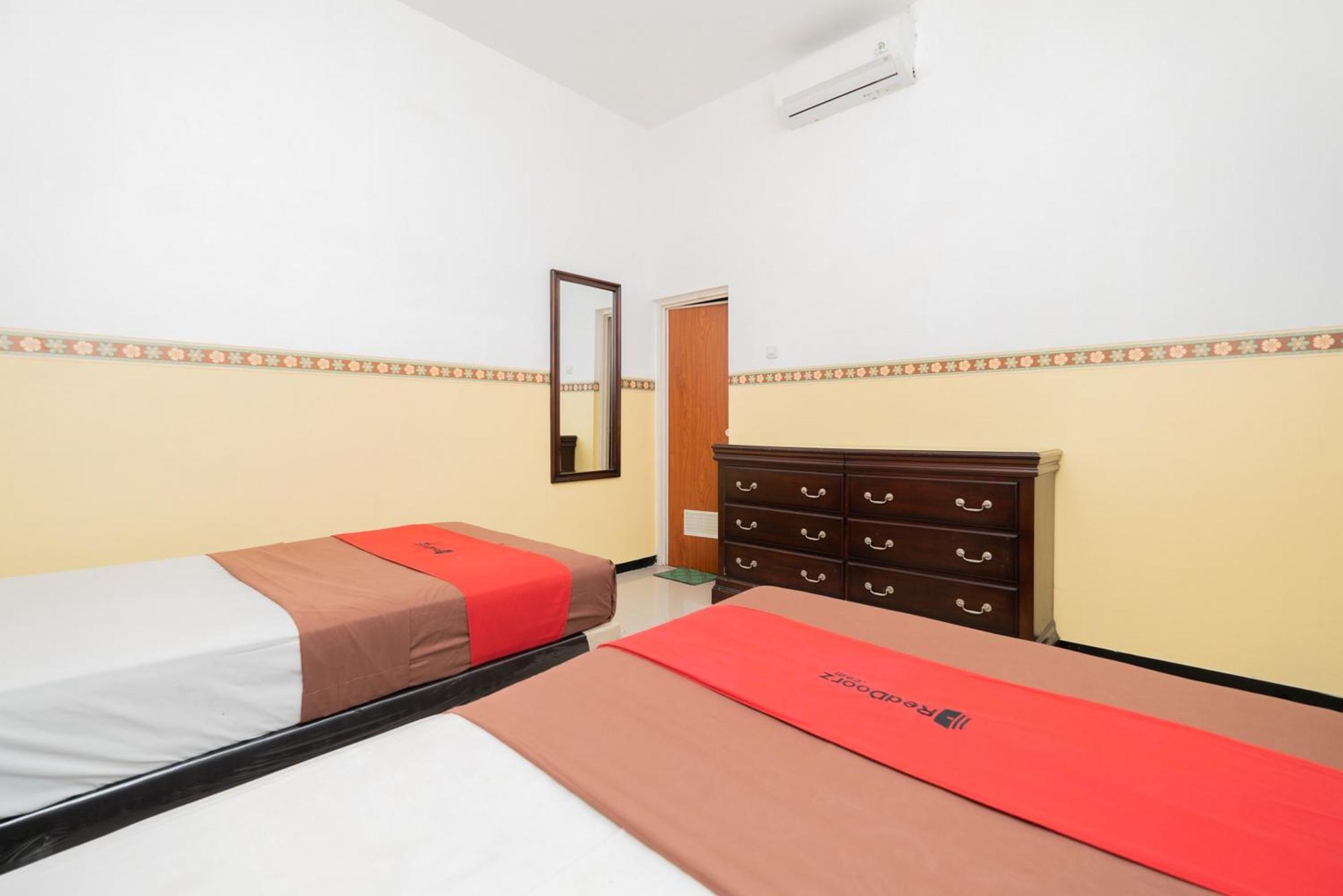 Reddoorz Near Taman Krida Budaya Malang Exteriér fotografie