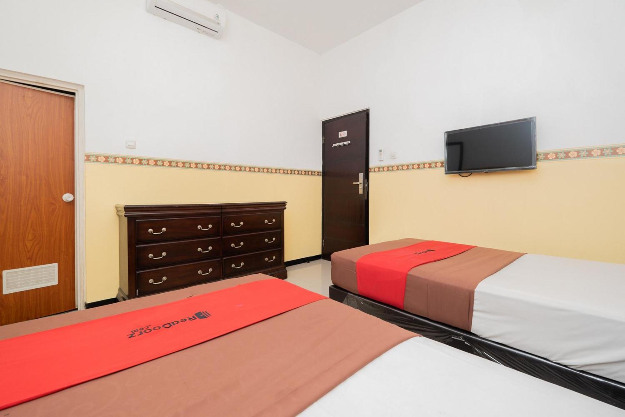 Reddoorz Near Taman Krida Budaya Malang Exteriér fotografie