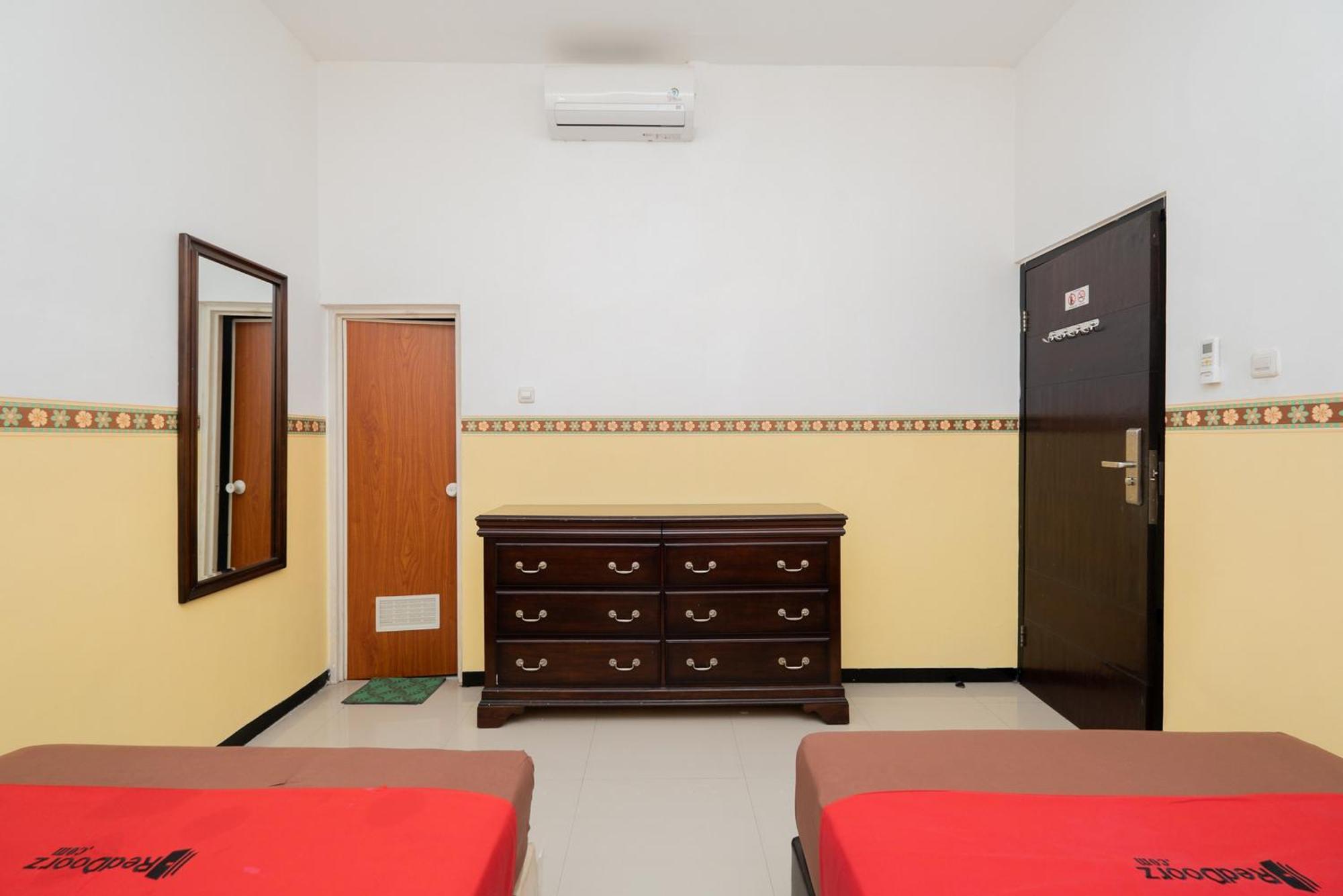 Reddoorz Near Taman Krida Budaya Malang Exteriér fotografie